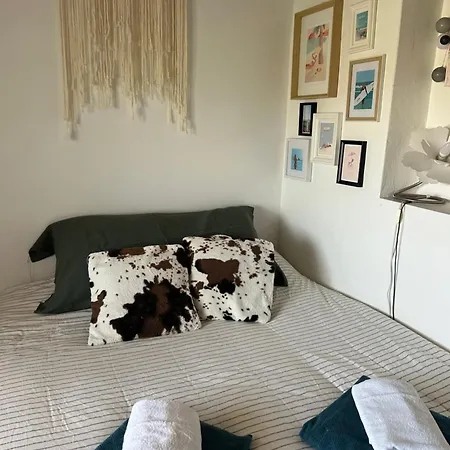 Apartment De *